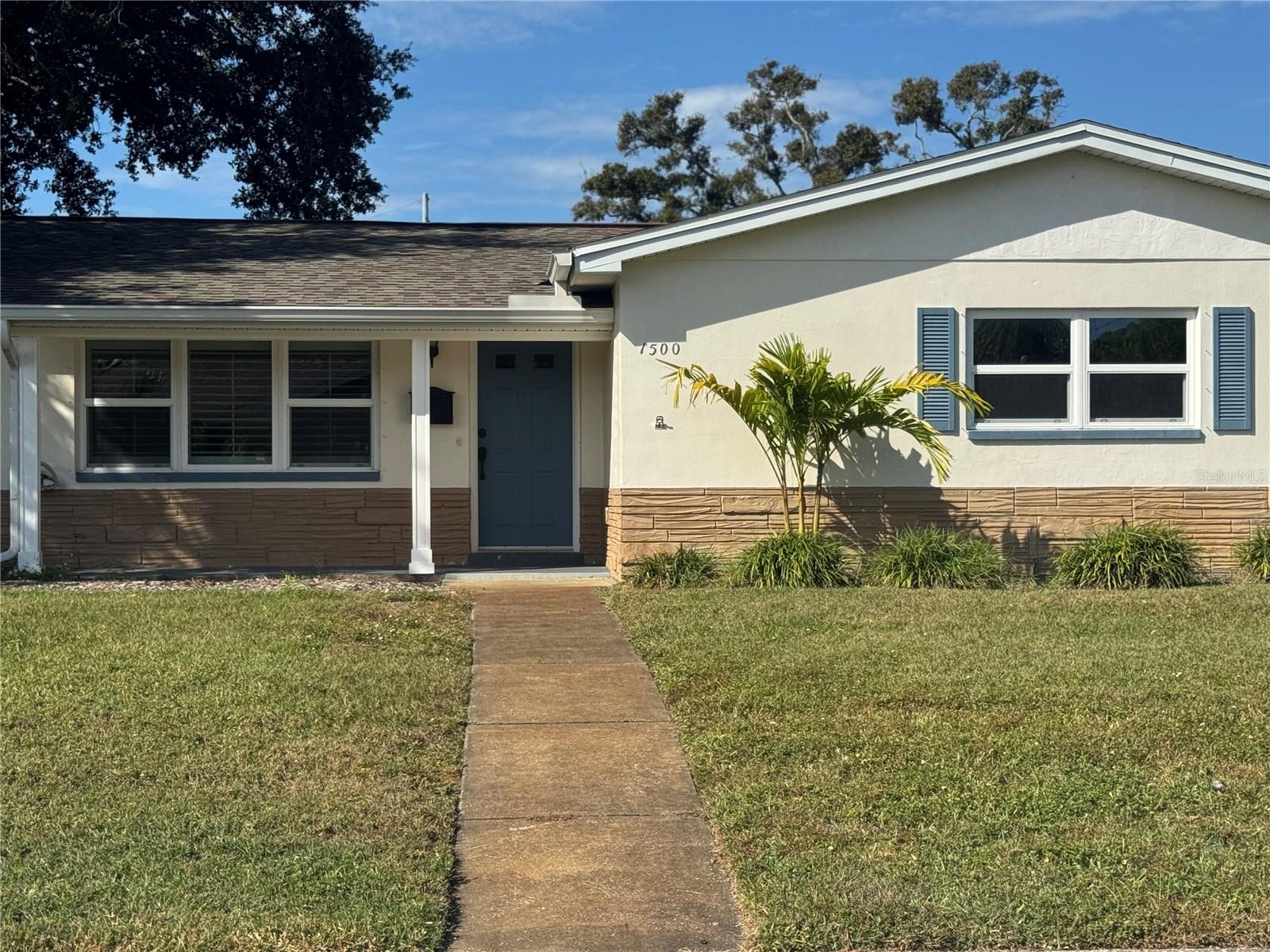 Front porch and walkway to property