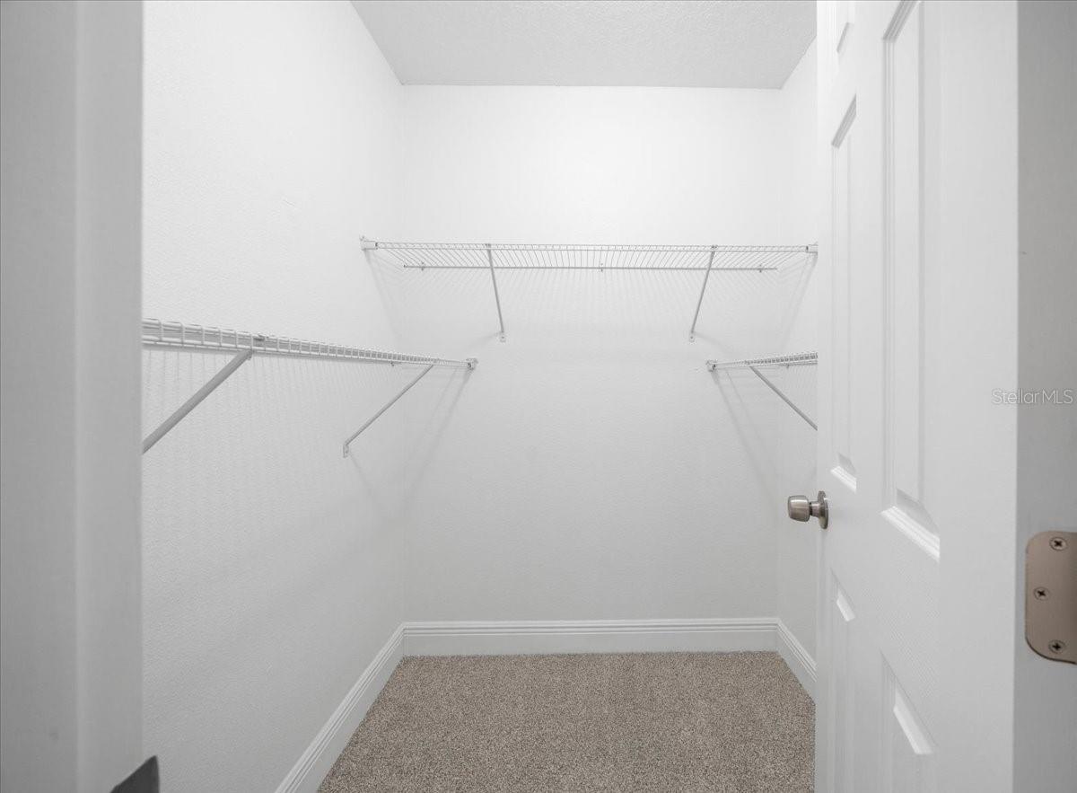 walk-in closet