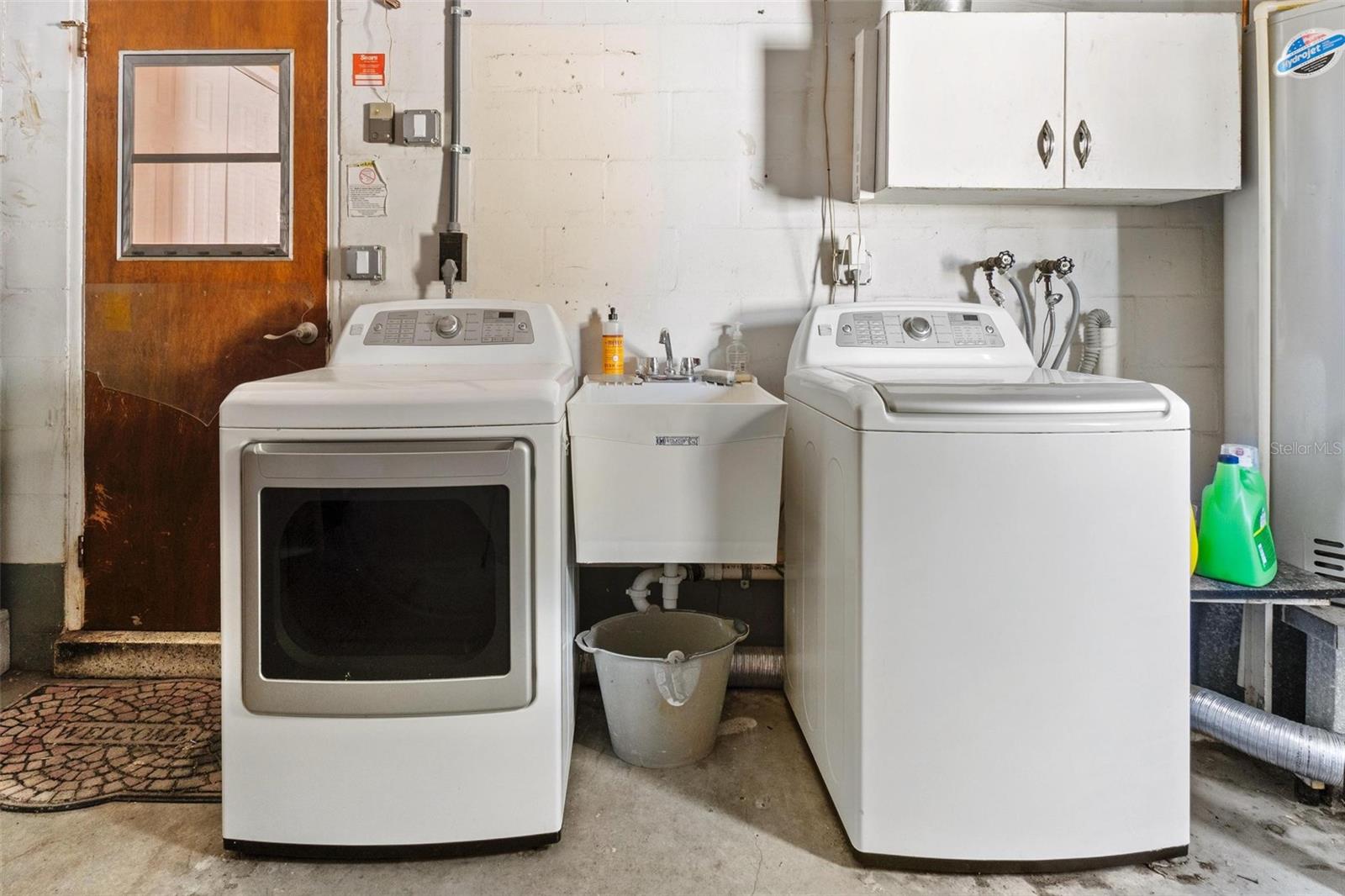 washer dryer in garage