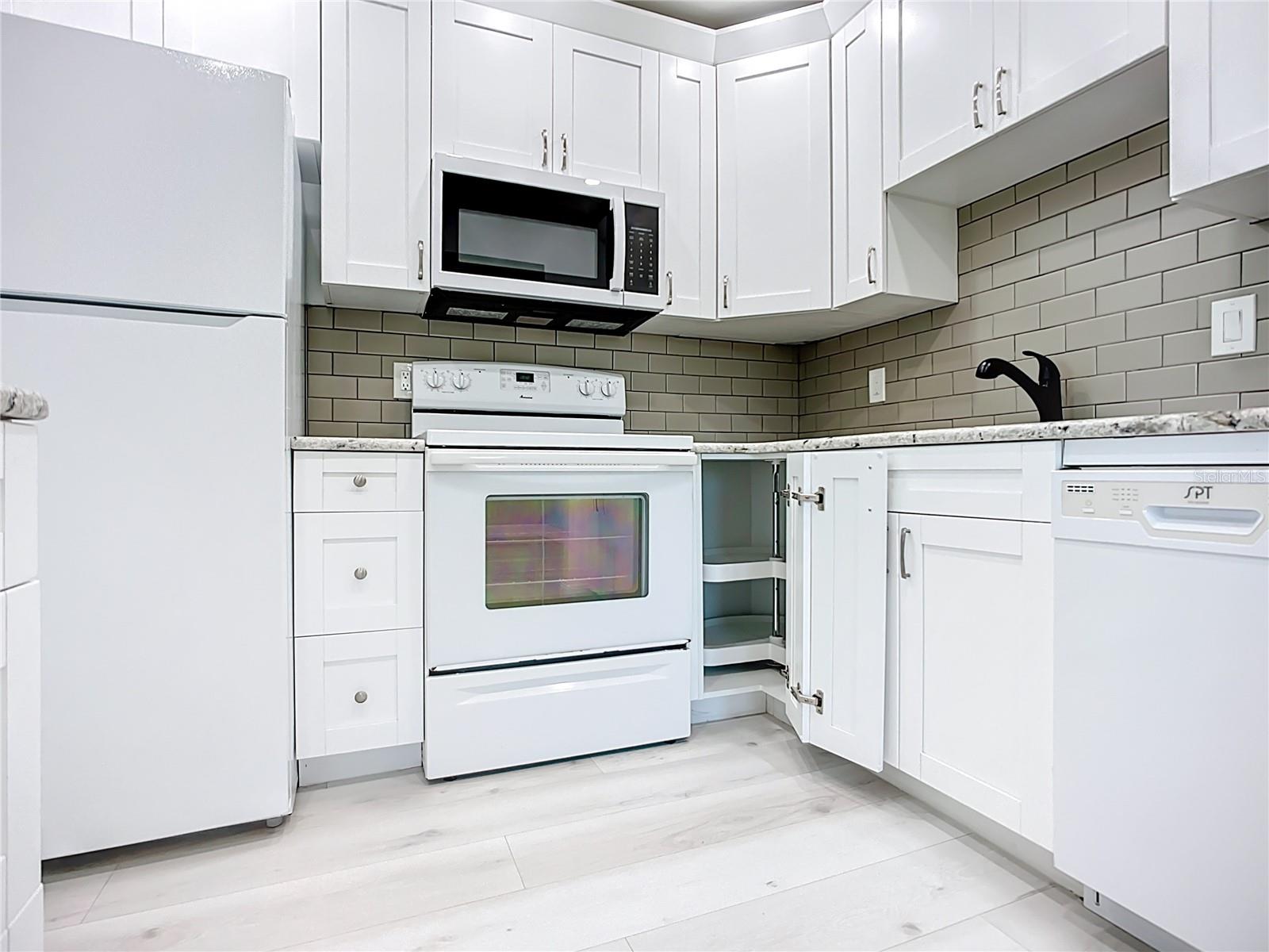 Lazy Susan in corner