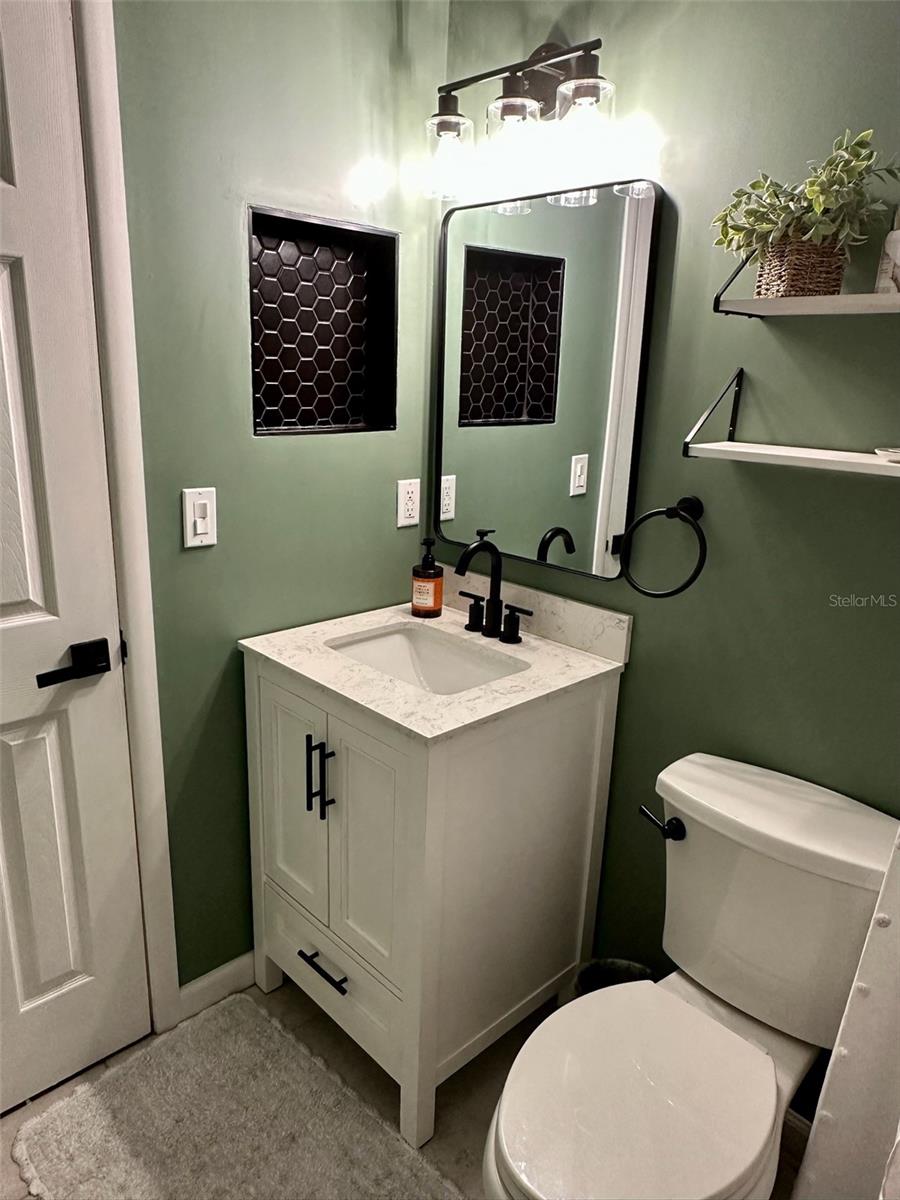 2nd Bathroom