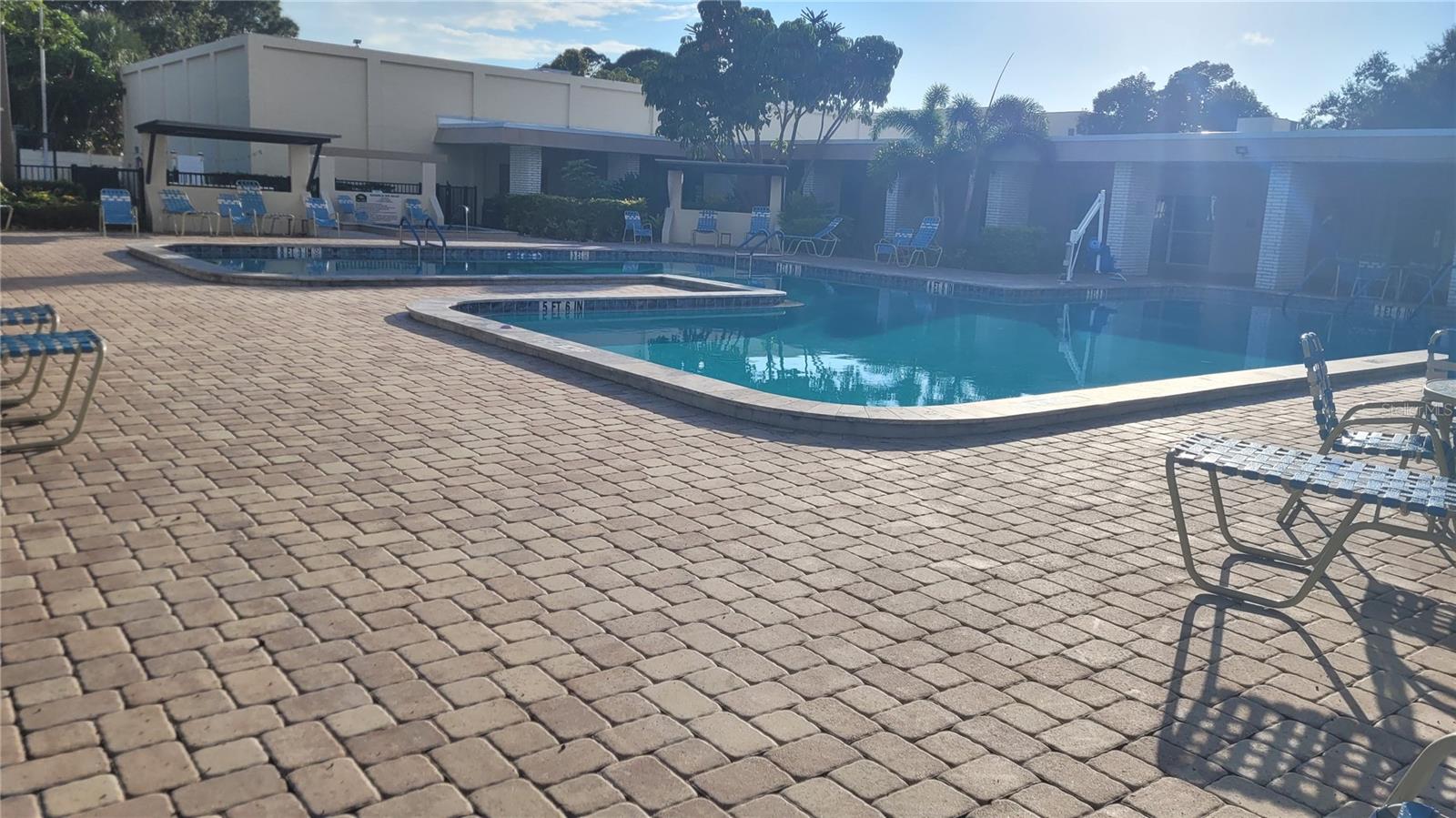 Magnolia center pool