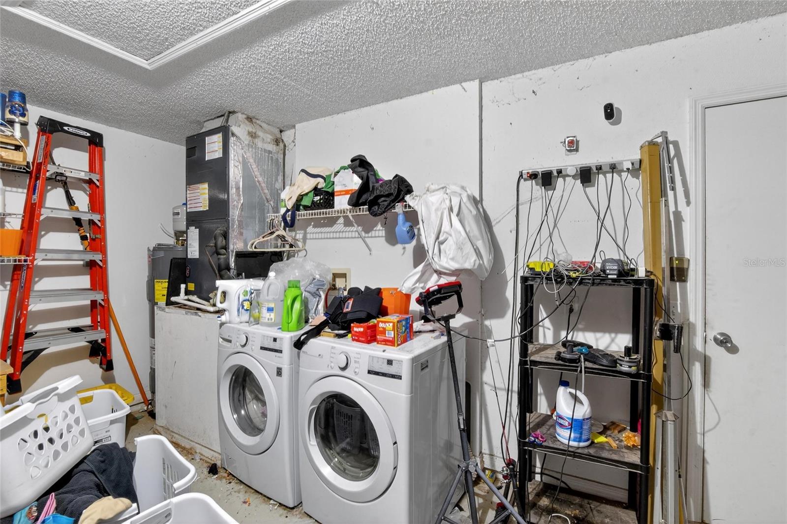 Washer/Dryer Hookups in the garage.