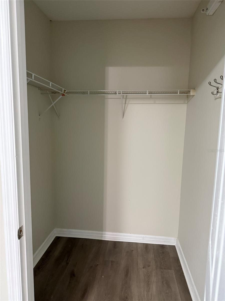 Master Suite Walk In Closet