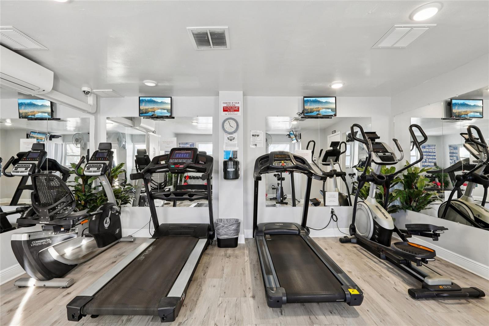 Don’t miss out—enjoy plenty of TVs to keep you entertained while you work out!