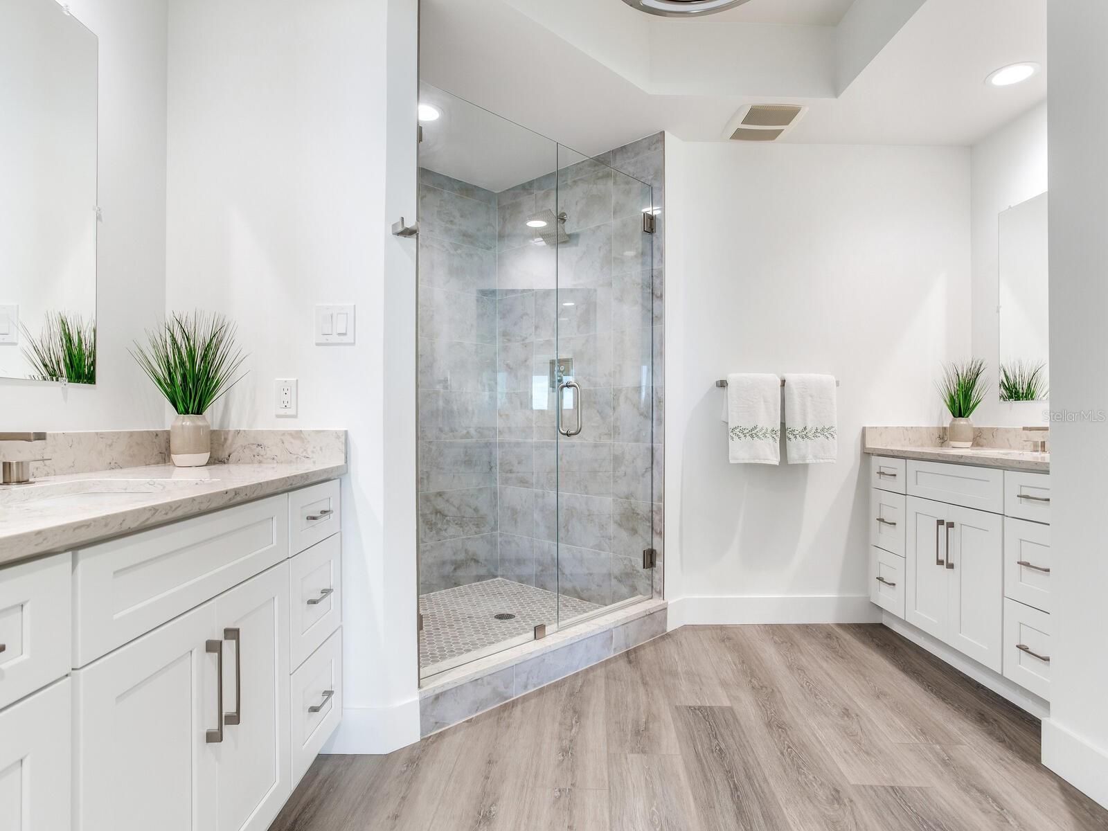 2nd Bath Ensuite Dual Vanities WI shower private commode room