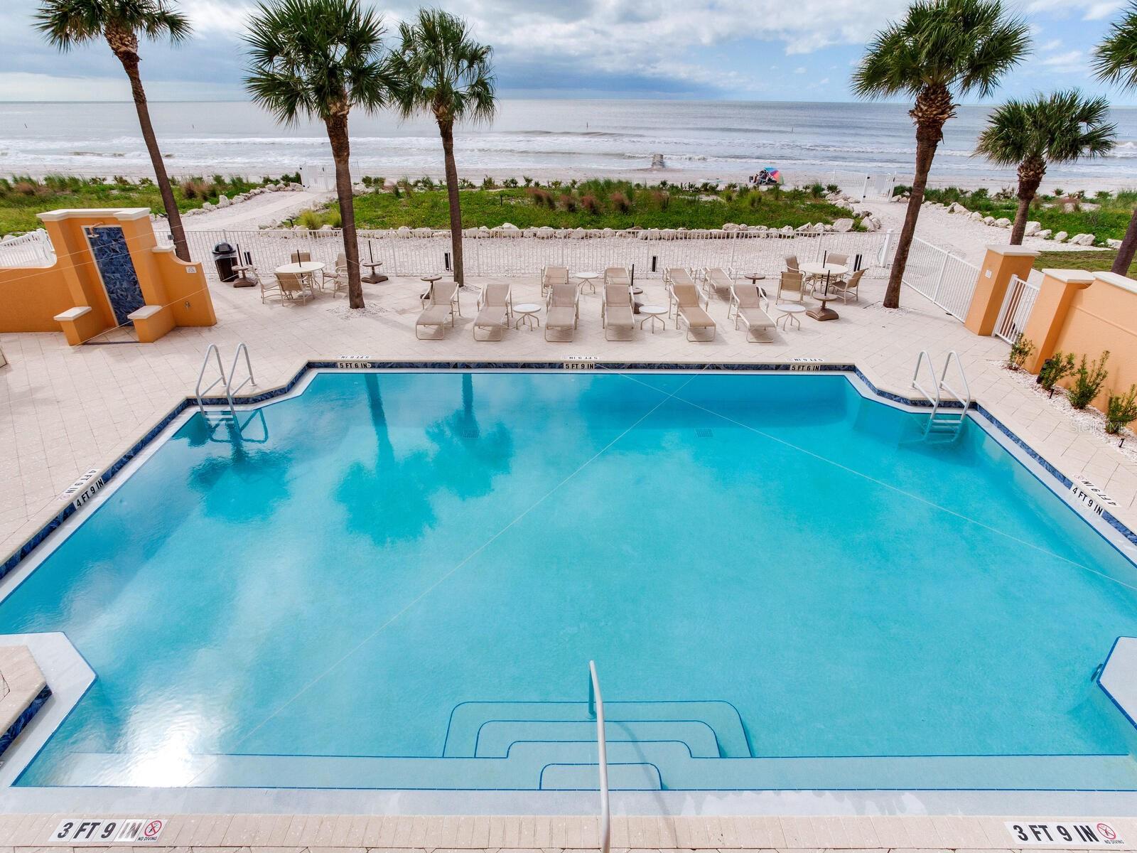 Gulf-front heated pool