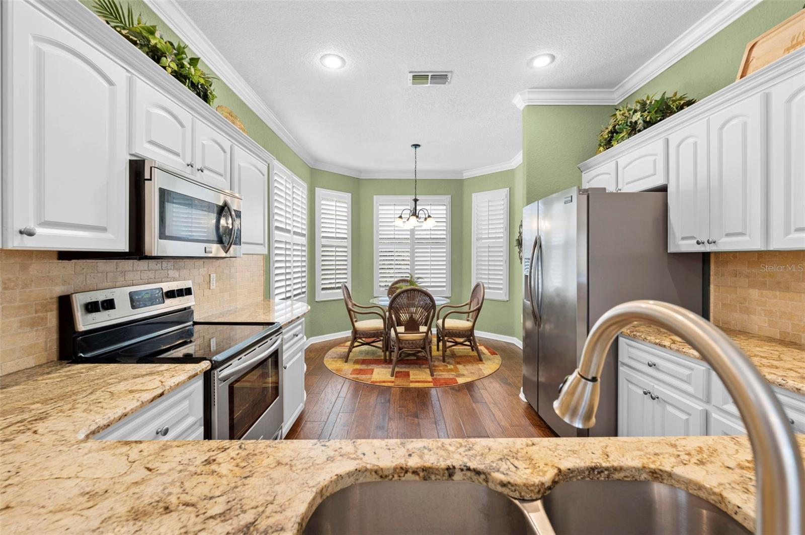 Kitchen and Breakfast Nook