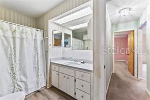 shared bath rm