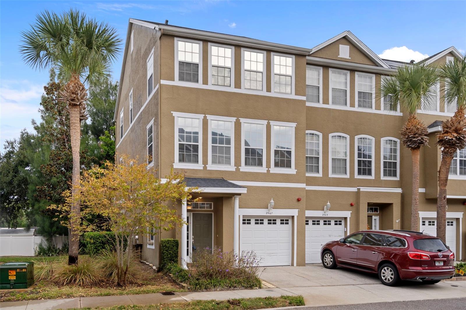 View of the left side of the building