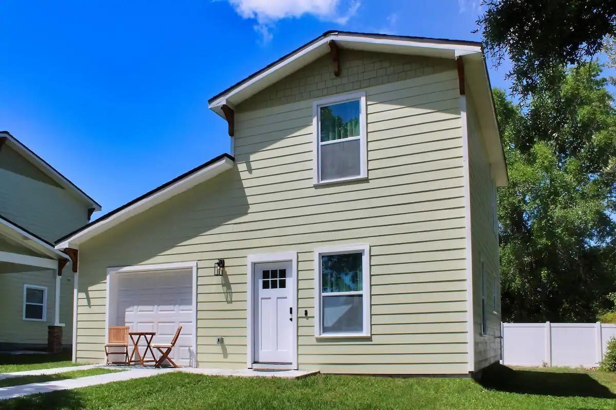 Front Elevation (Home 2)