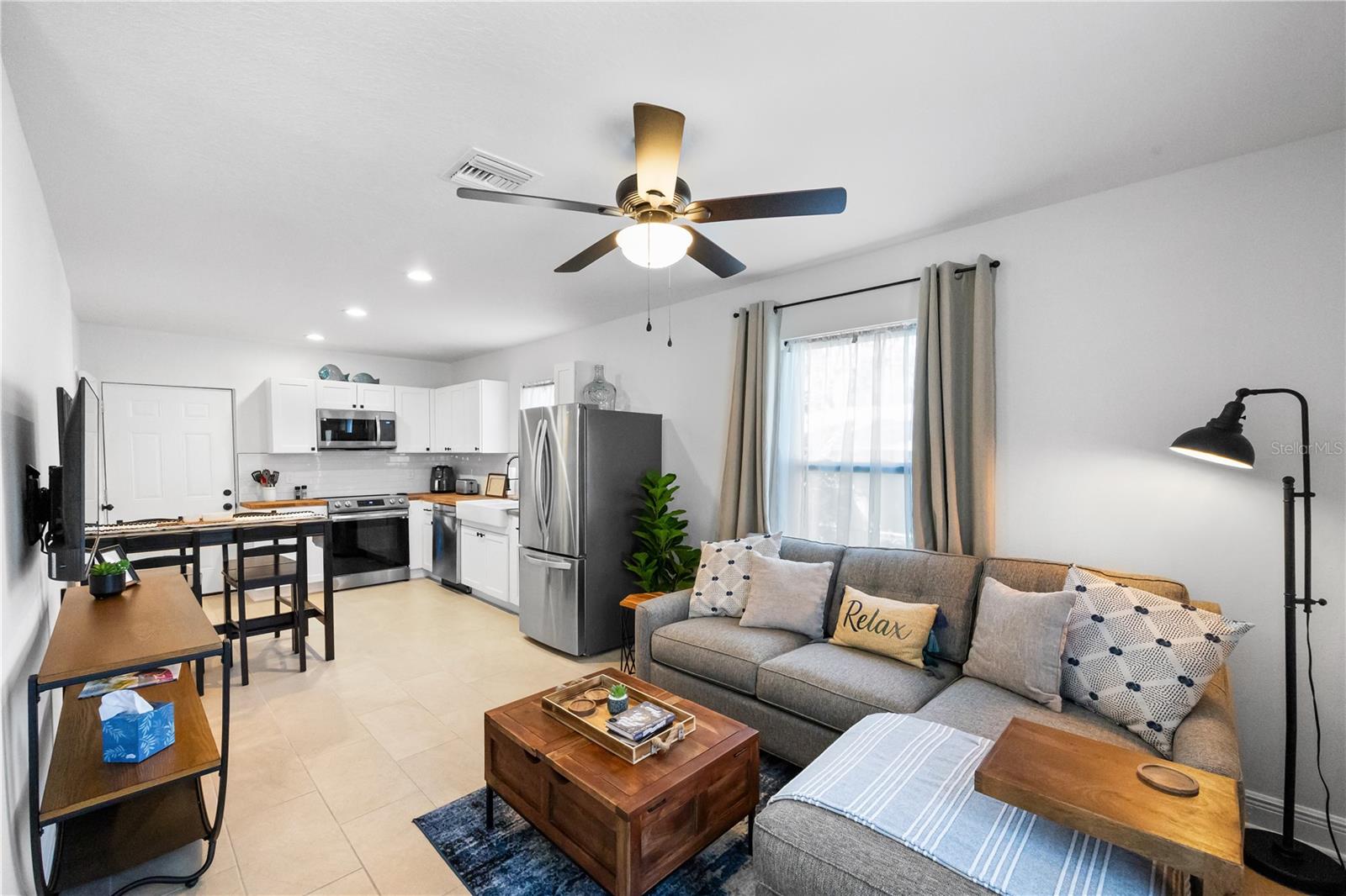 Living Room Kitchen Combo (Home 2)