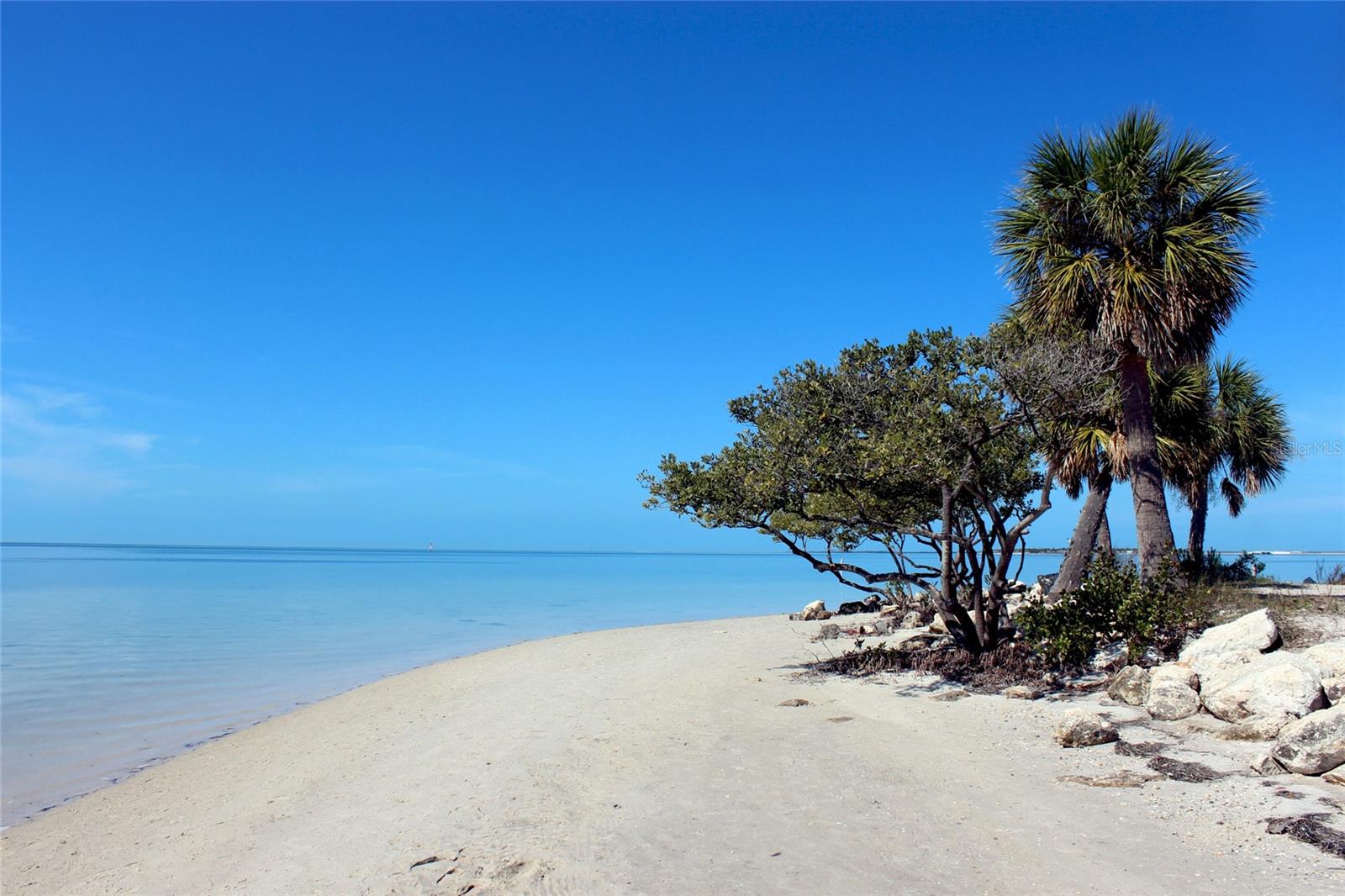 Minutes to the Beach