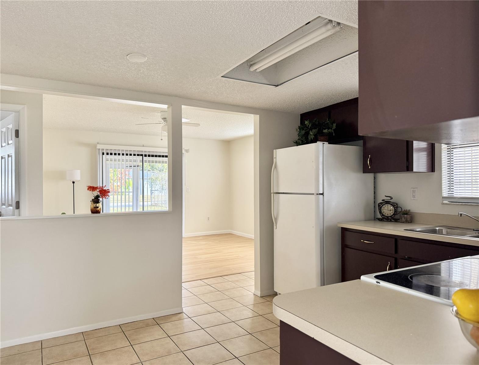 Kitchen - Eat in Space