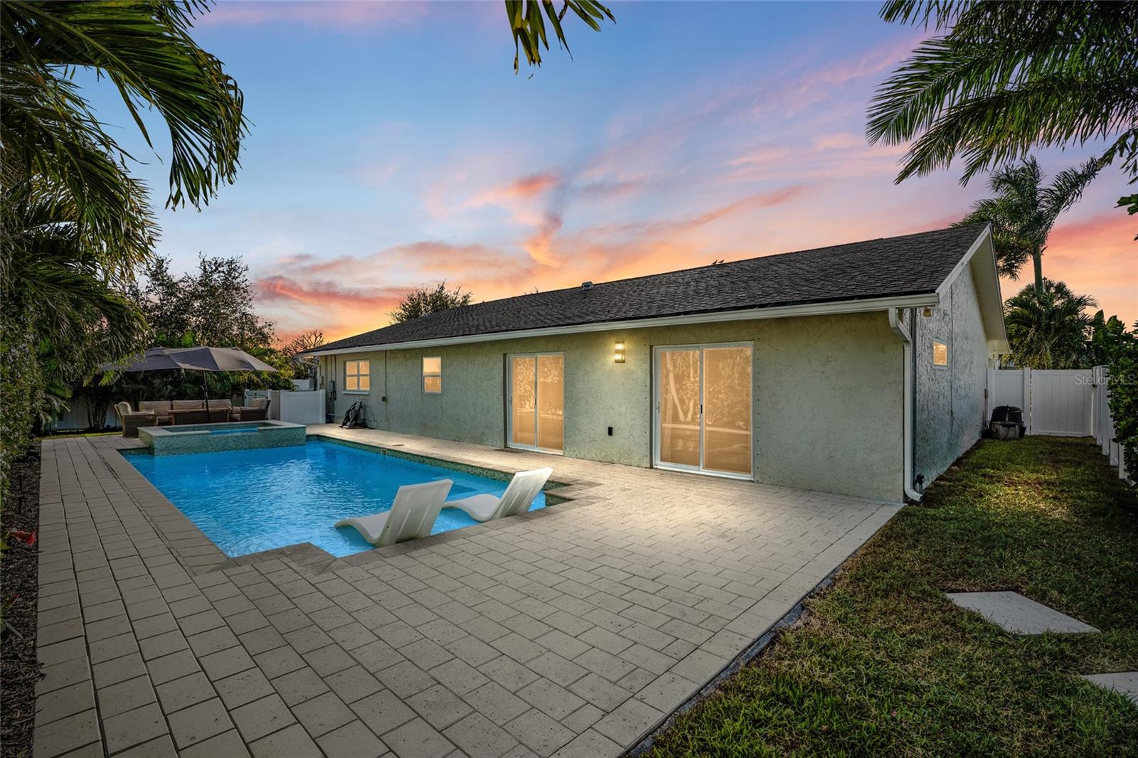 Private Pool and spa