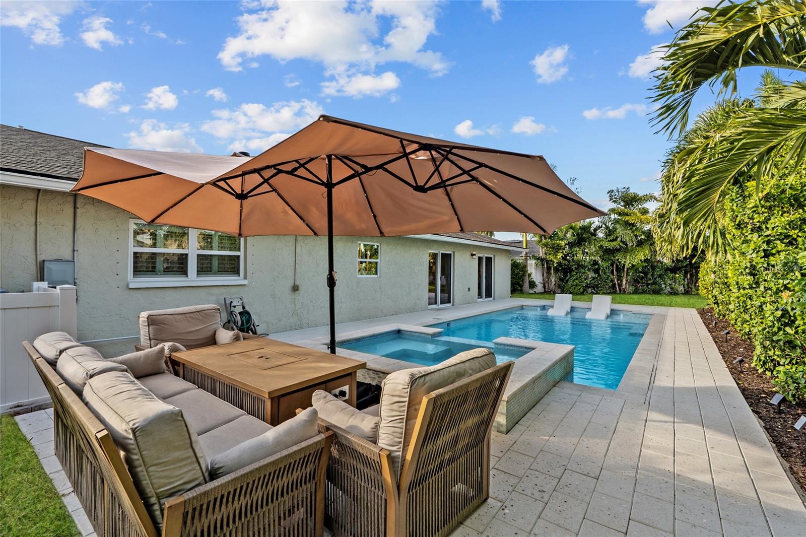 Private Pool and spa