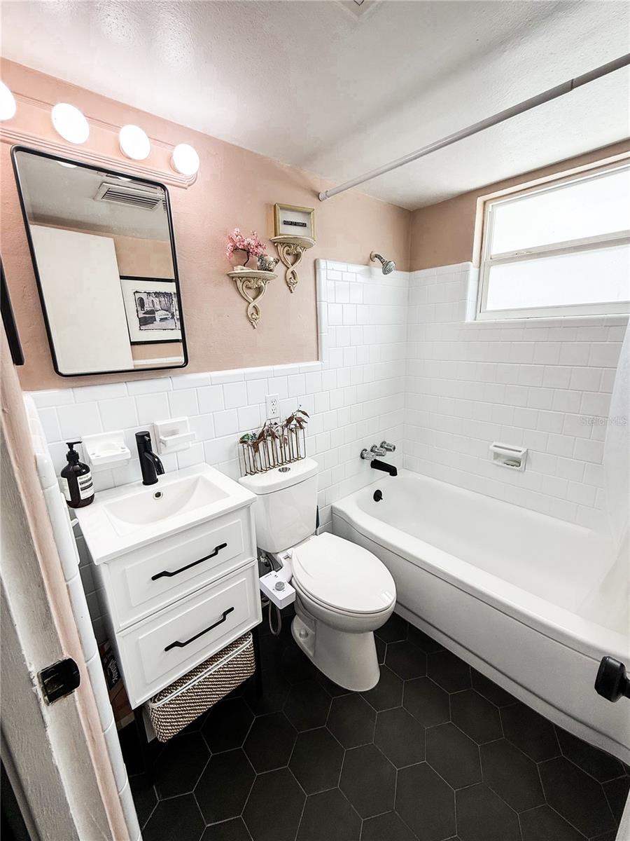 1st Floor, Full bath 1