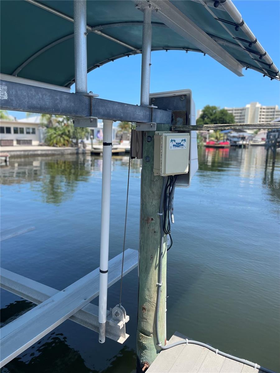 10,000 lb Boat Lift