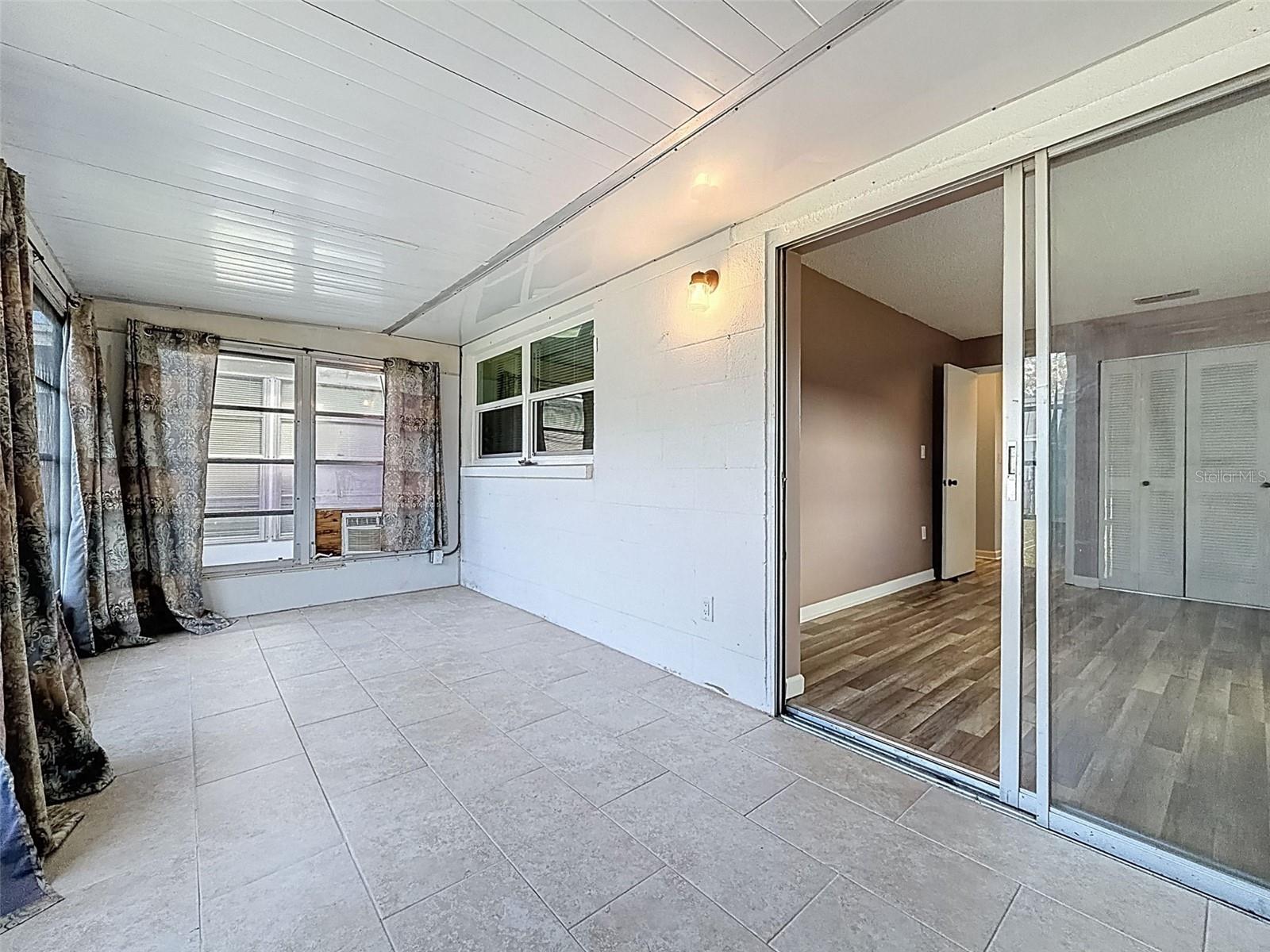 lanai off guest bedroom