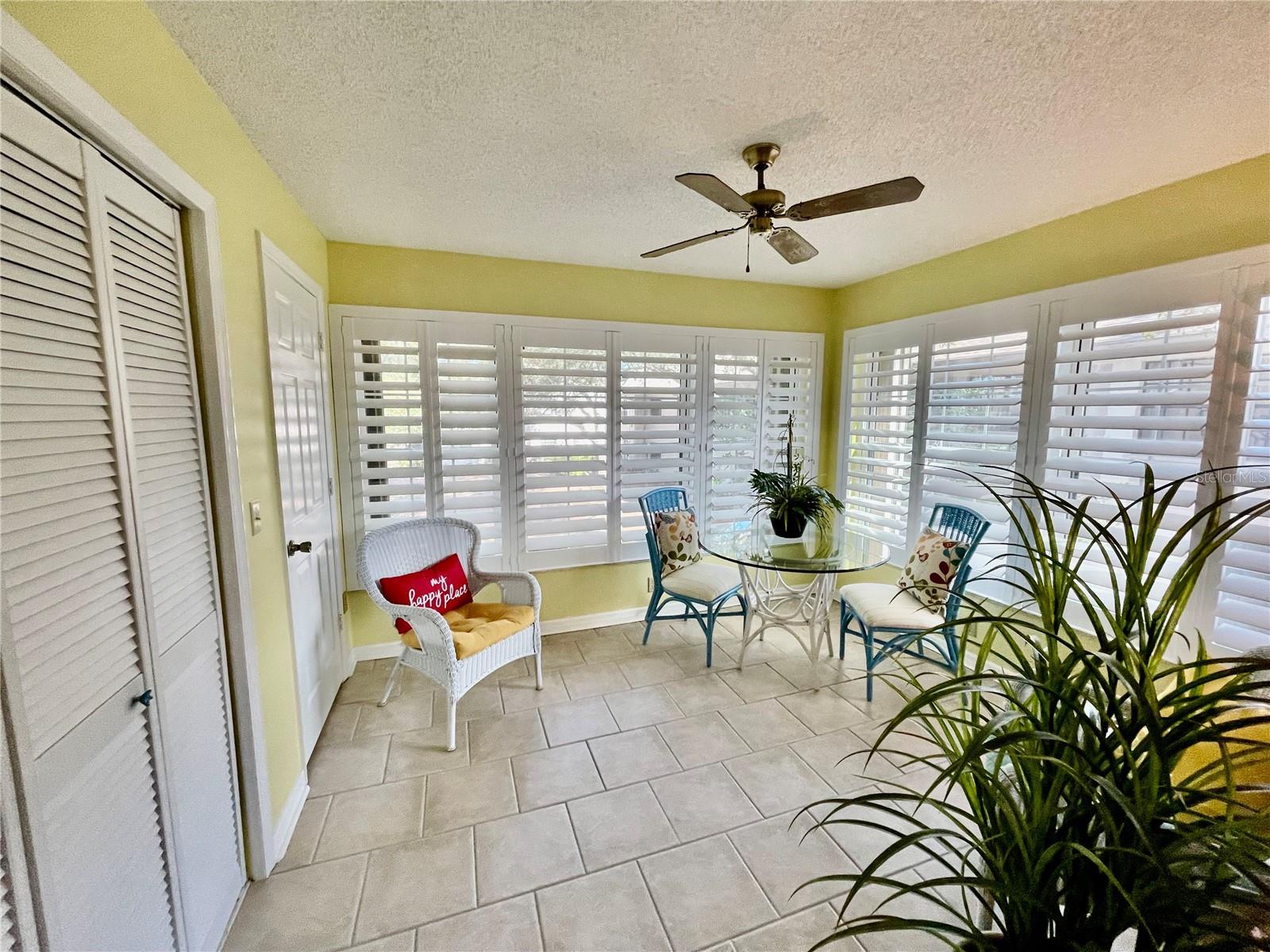 Lanai plantation shutters