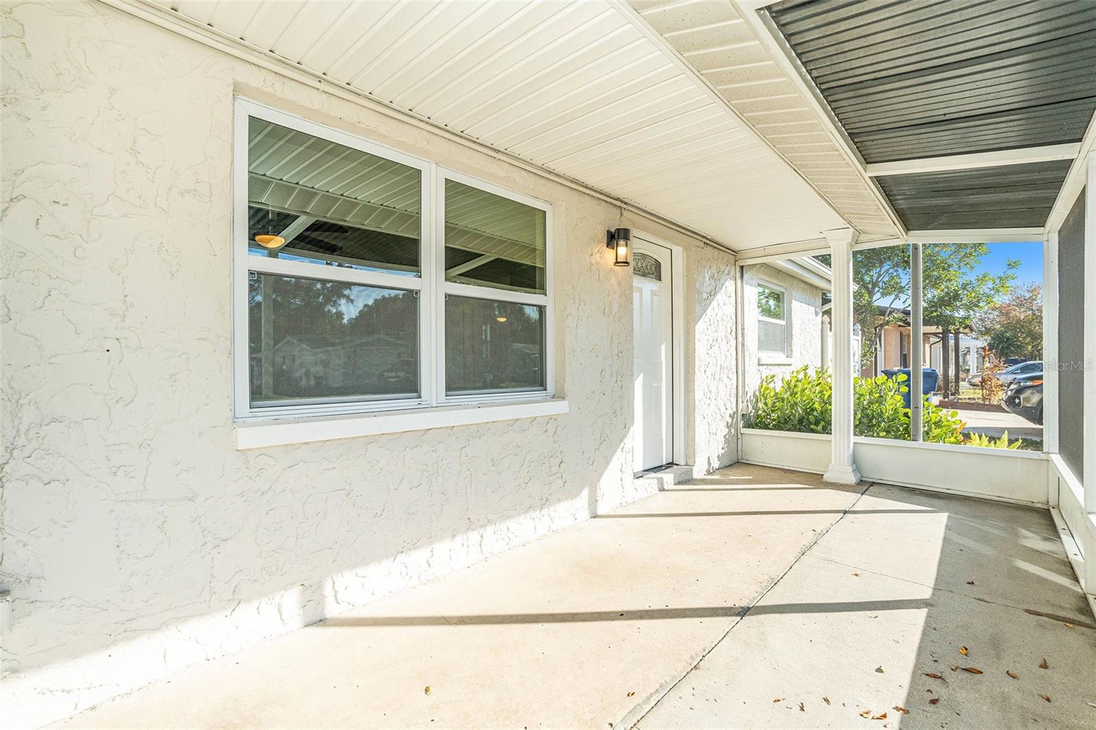Screened in front porch
