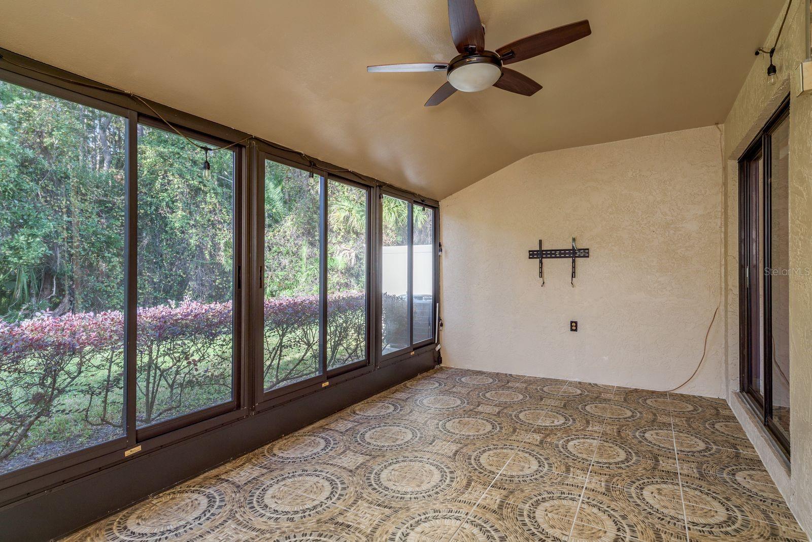 Screened Lanai- Virtually Enhanced