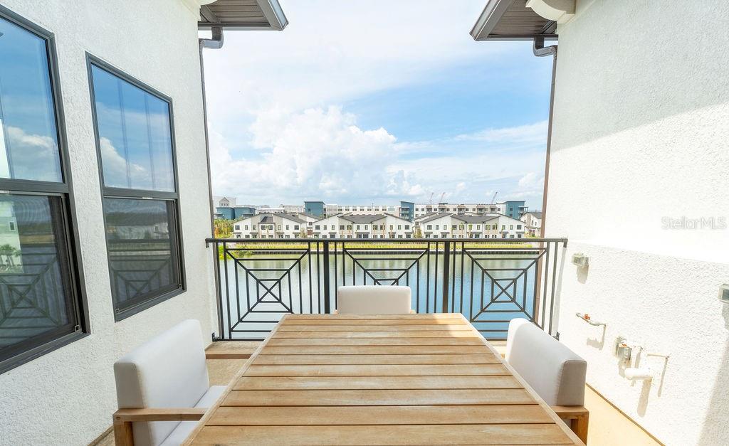 Open roof deck on the fourth floor.