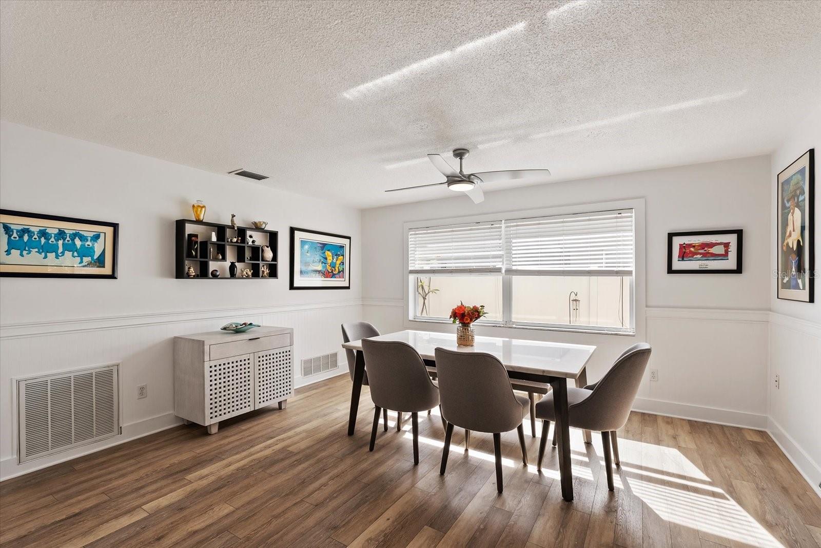 Dining area in Kitchen