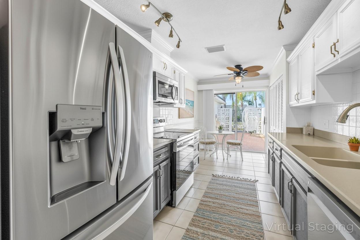 Virtually Designed/Staged