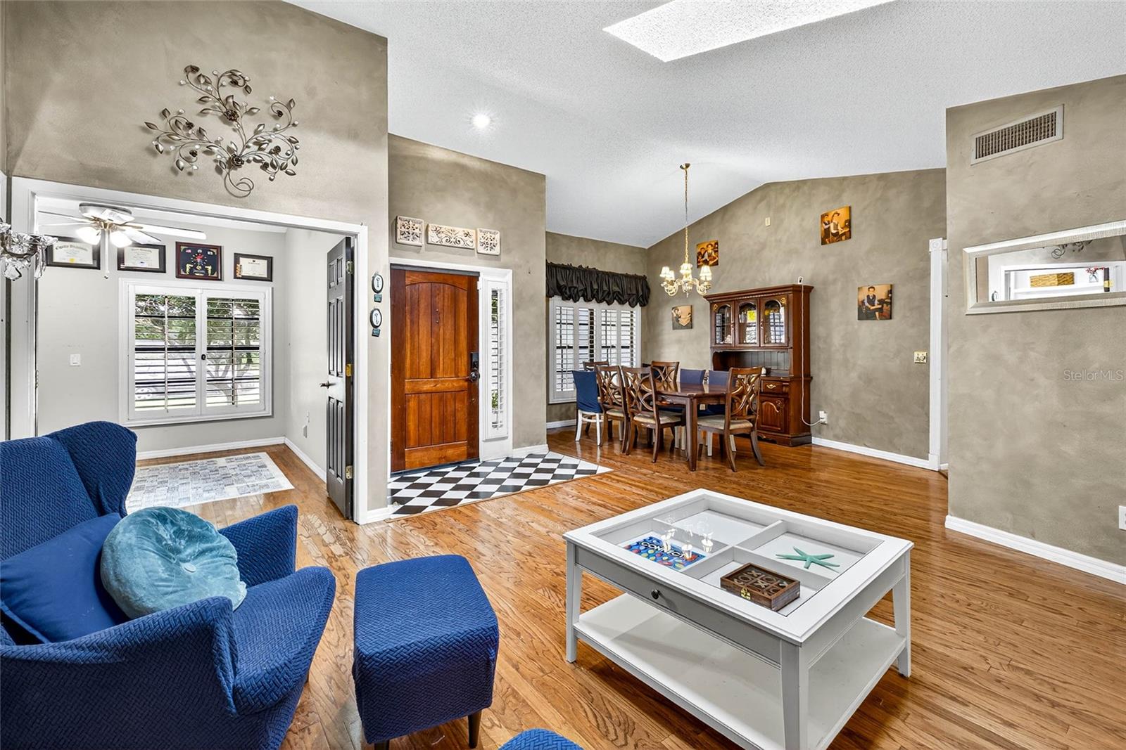 dining room/family room combo