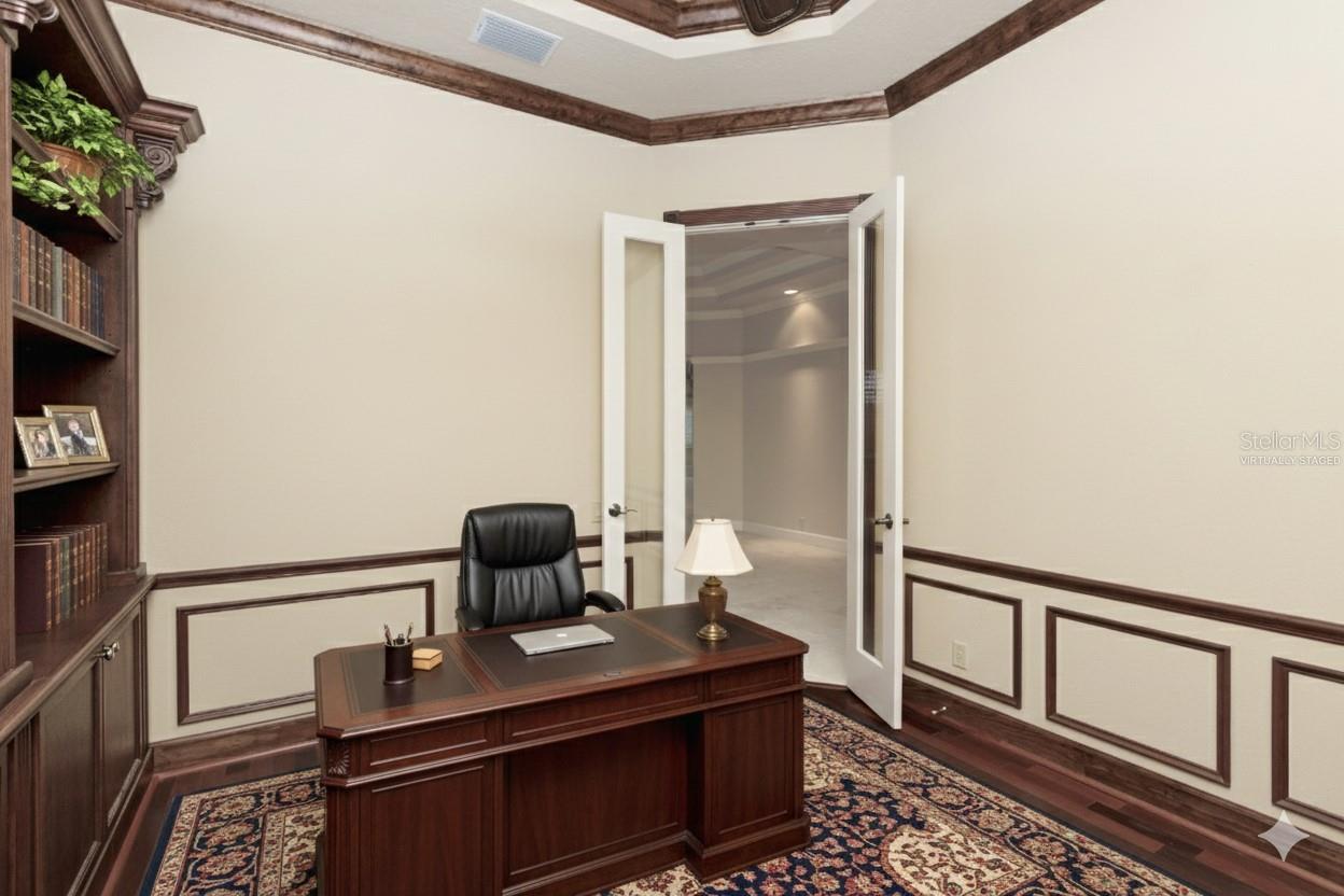 Virtually staged Office