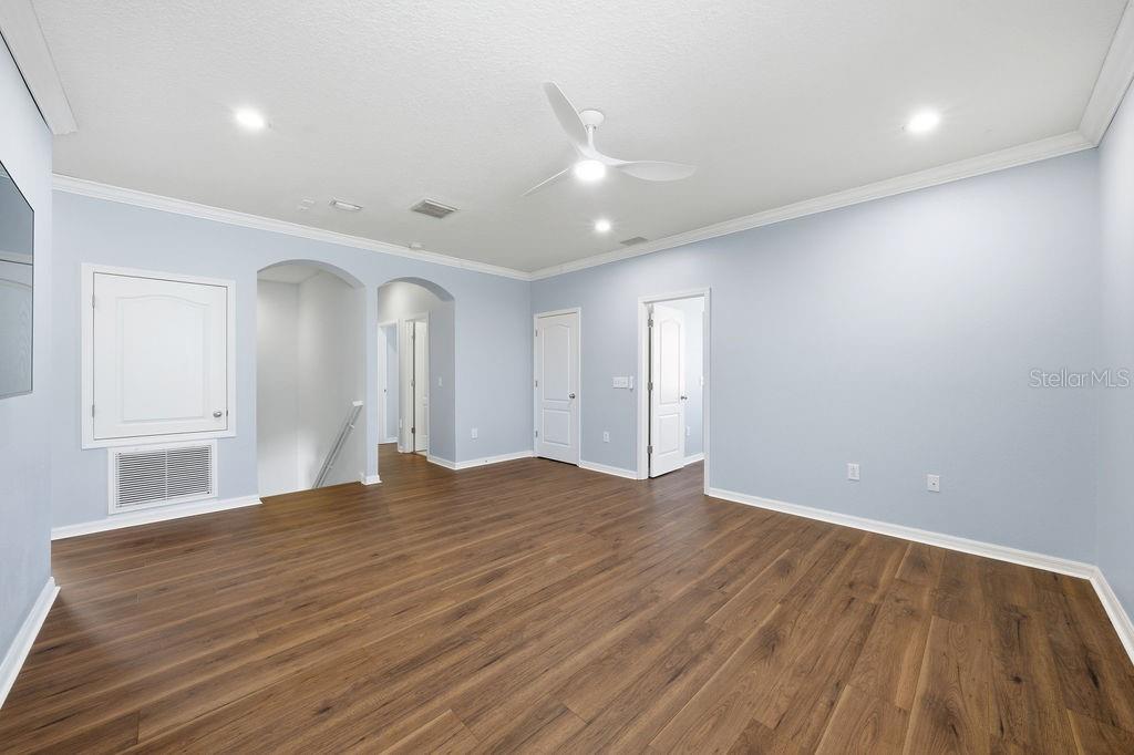 First floor, Loft/den.