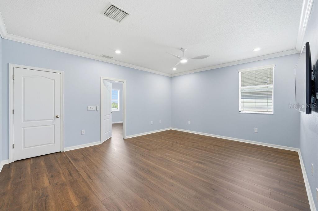 First floor, Loft/den.