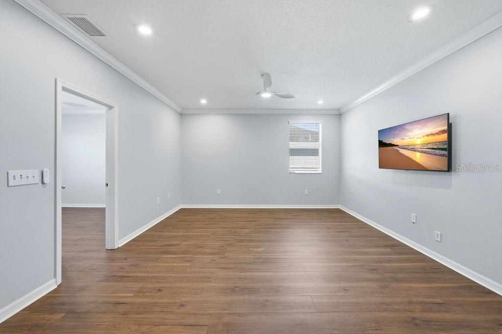 First floor, Loft/den.