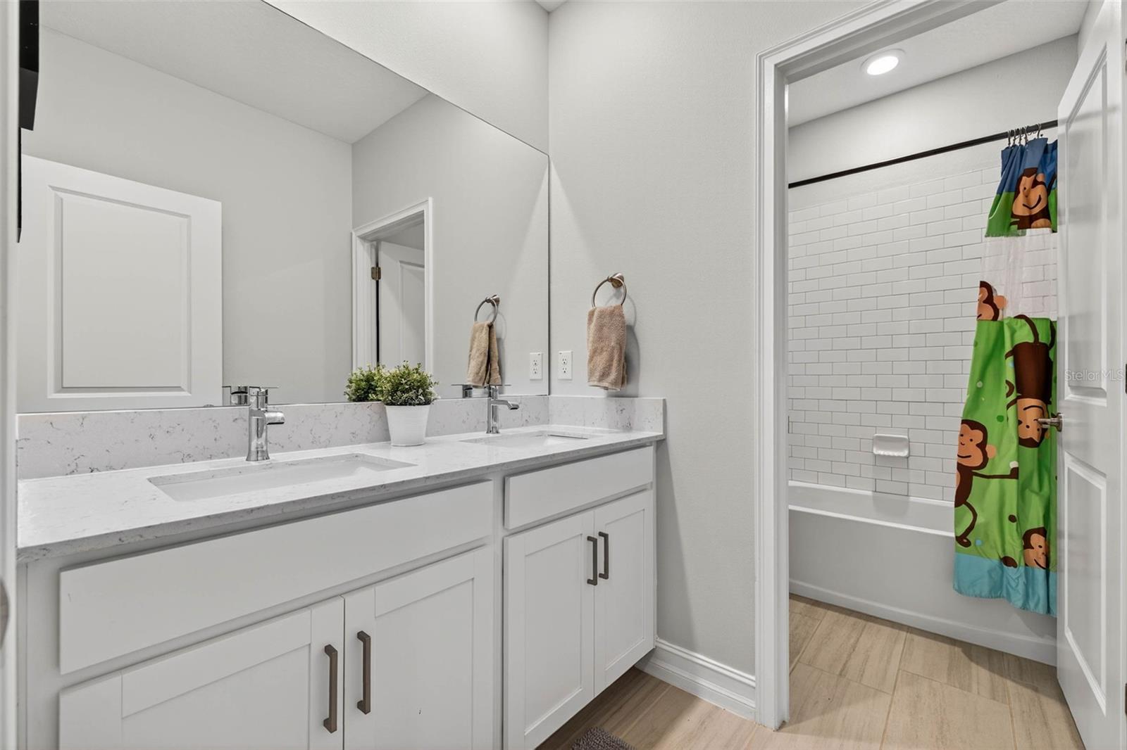 Upstairs hall bathroom