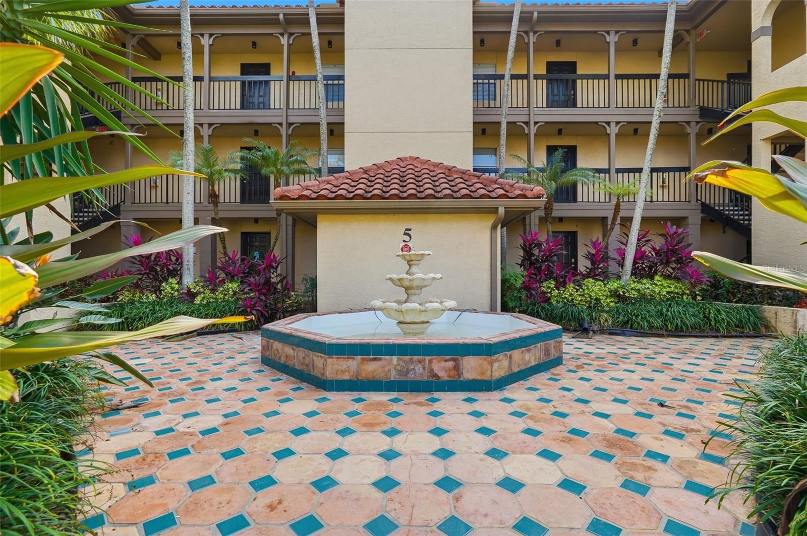 Audubon Condominiums At Feather Sound