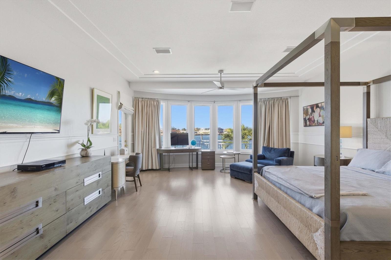 Spacious, elegant primary