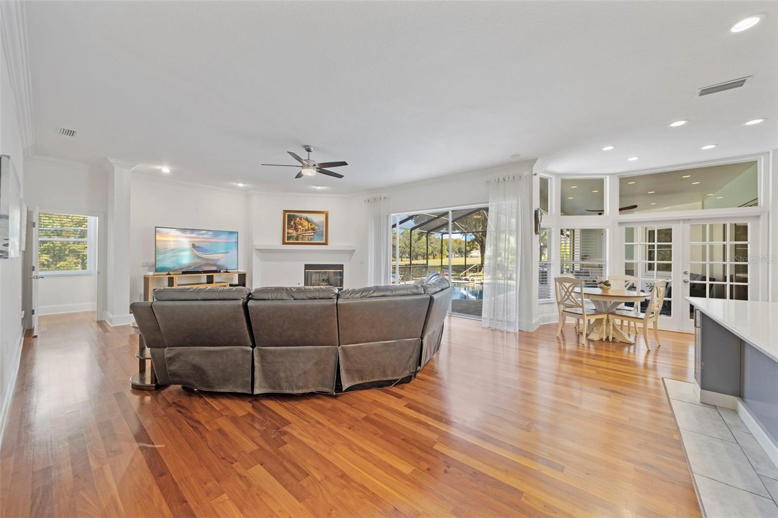 Open Concept Family Room, crown molding throughout