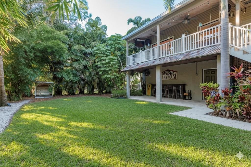 Bring your furry friends, fenced yard complete with their own "house"