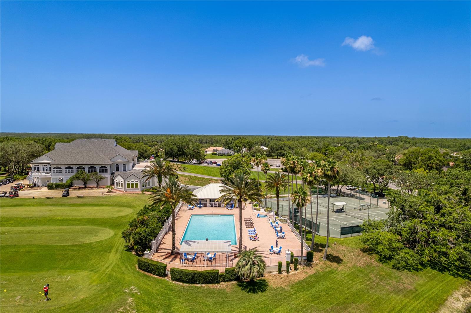 Community Pool & Tennis