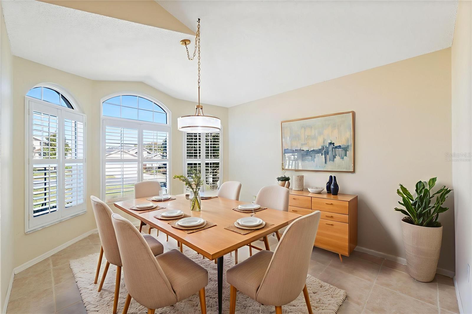 Dining (Virtually Staged)