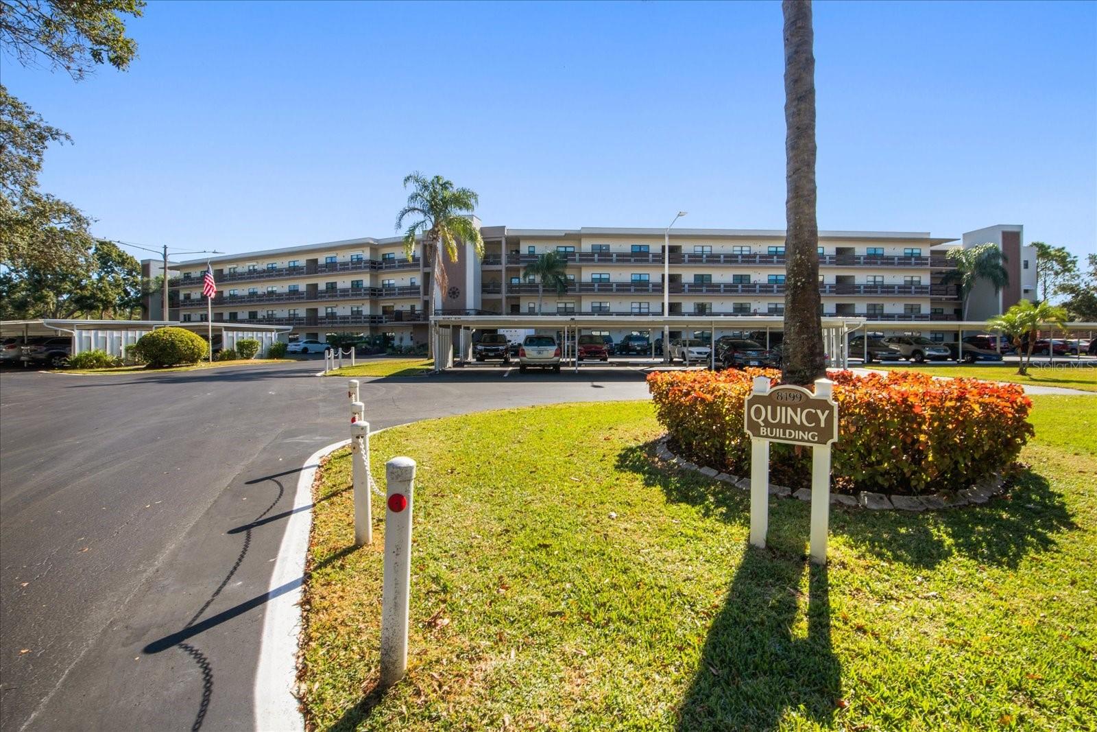 Great entrance close to 62nd for quick access