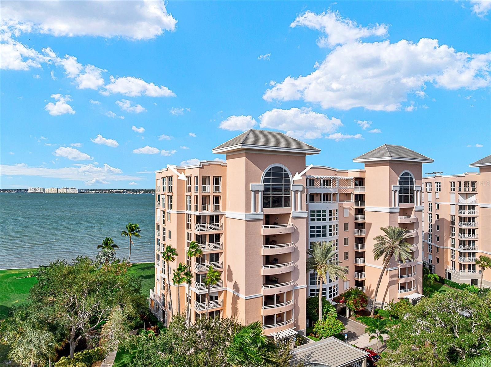Bacopa Bay offers Luxury Living on Boca Ciega Bay