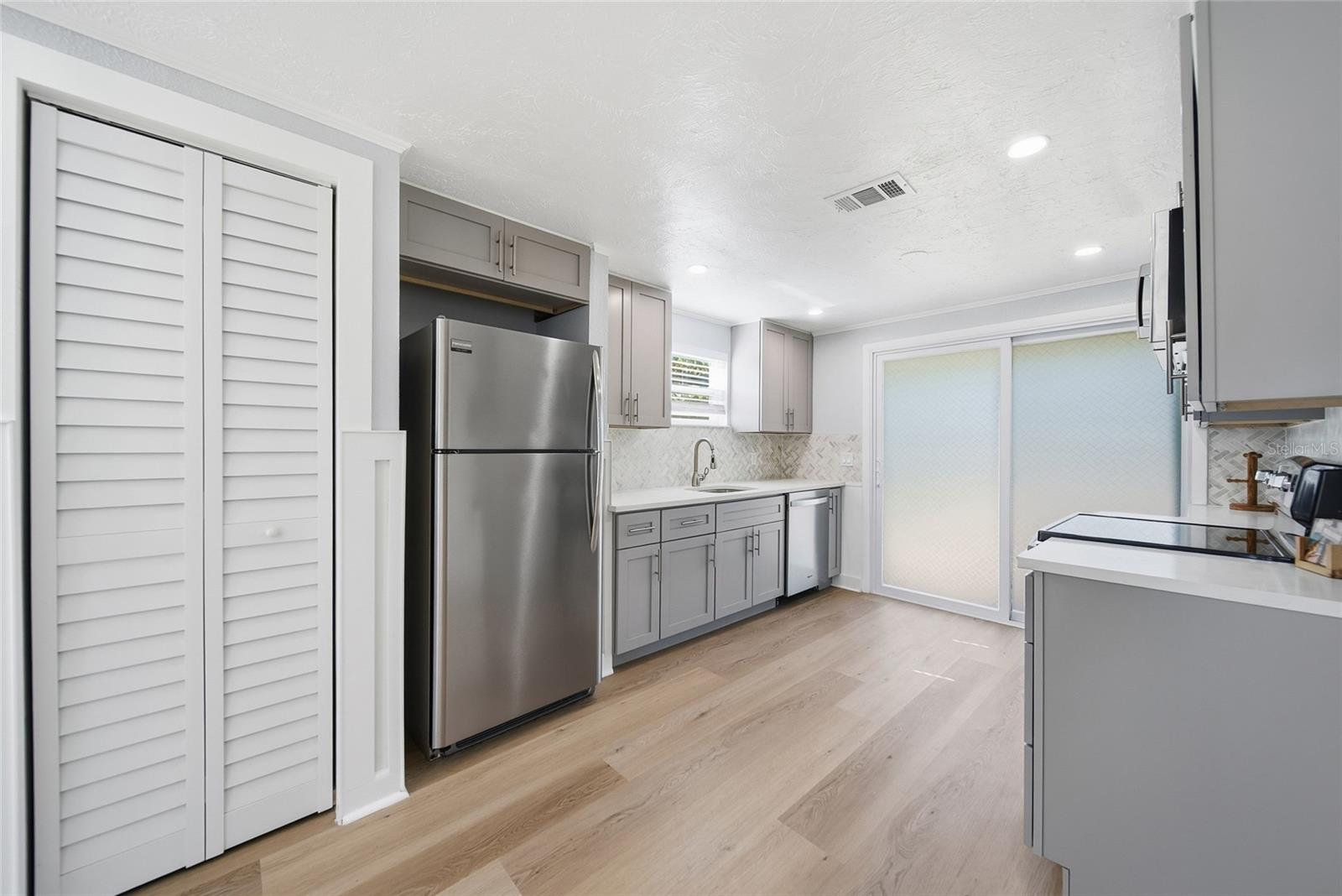 Brand New Kitchen with spacious pantry!