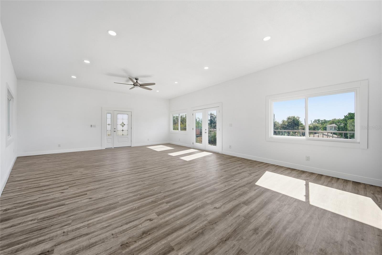 765 sq/ft Recreation/Bonus Room!