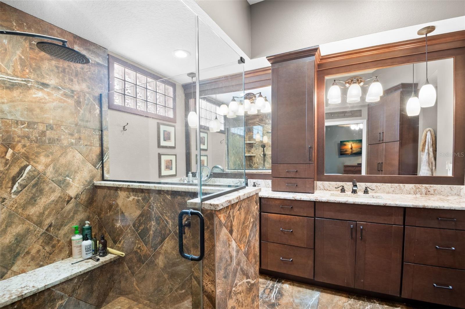 Primary ensuite bath