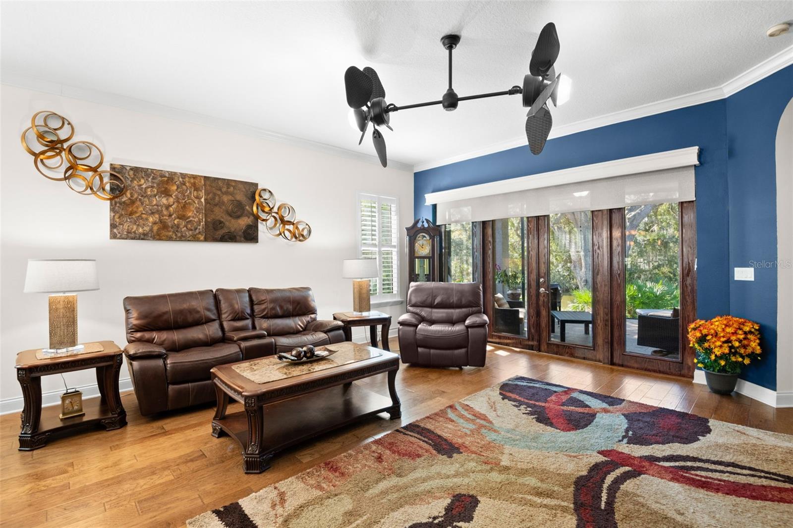 French doors to lanai