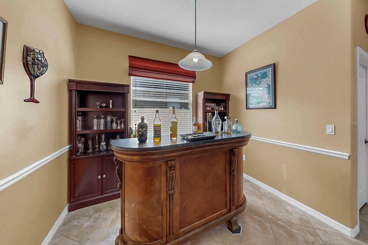 Breakfast Nook (or bar area)