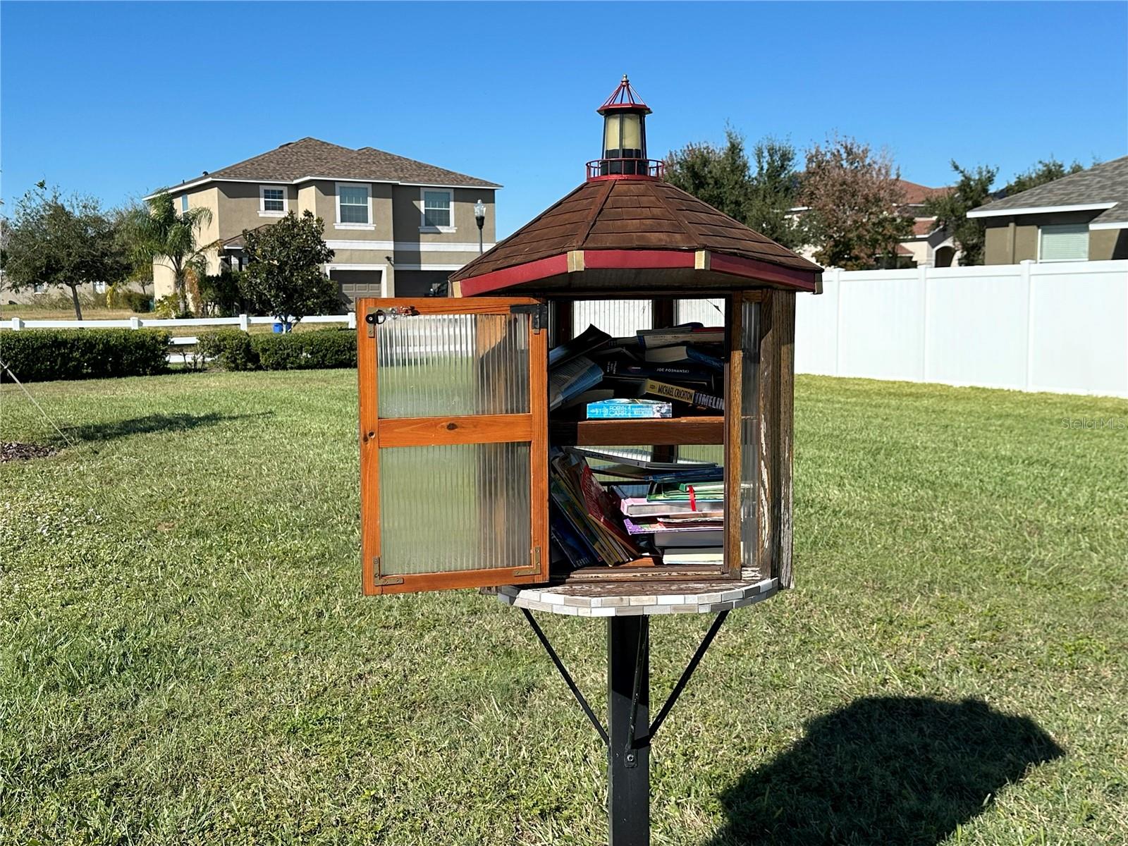 River Bend Book Share