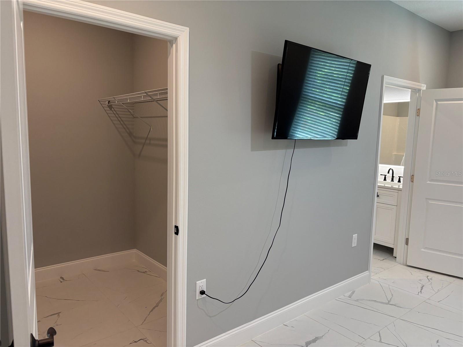 Primary Bedroom Closet